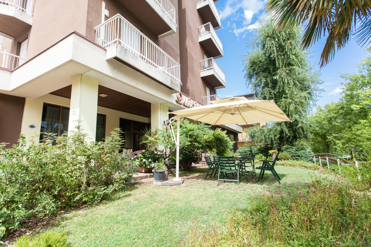 Hotel Quisisana Tabiano Terme Exterior photo